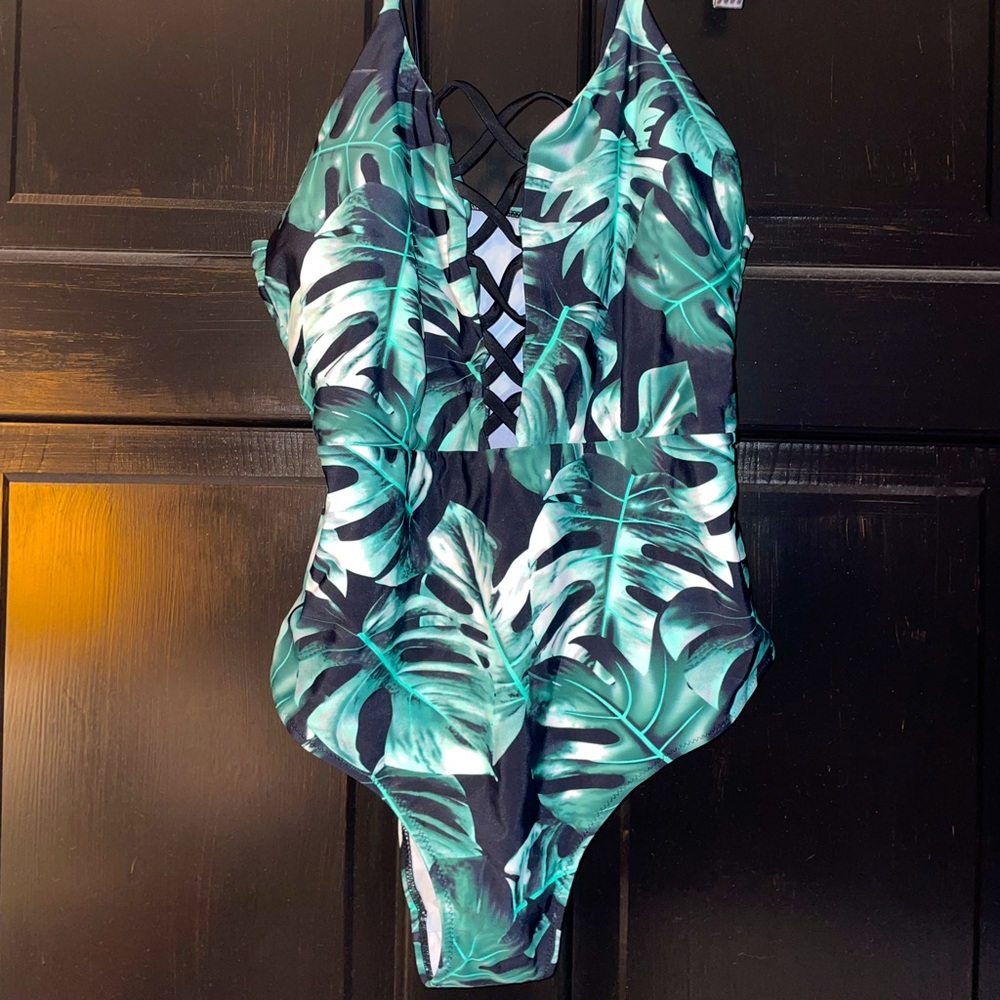 Leaf Pattern One Piece